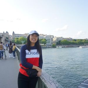 Meet your Posher, Emily